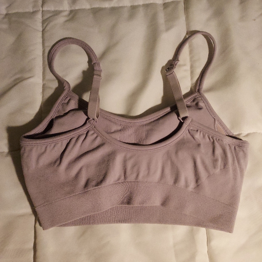 EUC Athleta Renew bra, XS D-DD, taupe mauve color, pads included - Picture 2 of 5